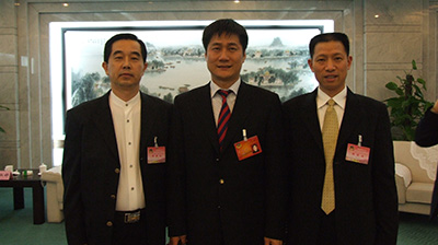 與僑商會(huì)同胞合影 與僑商會(huì)同胞合影